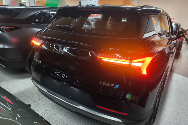 五菱汽车 五菱星光S 2025款 510km 旗舰型车身外观6