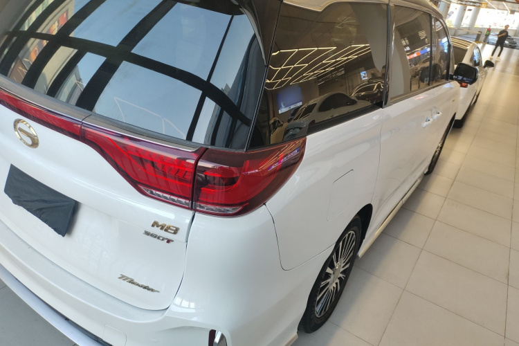 广汽传祺 传祺M8 2023款 大师系列 390T 四座御尊版车身外观7