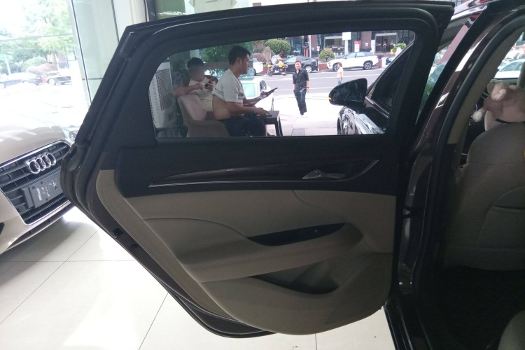 别克 君越 2016款 改款 20T 领先型中控内饰7008