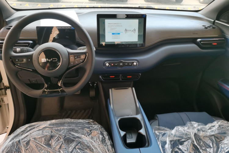 比亚迪 海鸥 2025款 智驾版 305km 活力版中控内饰12