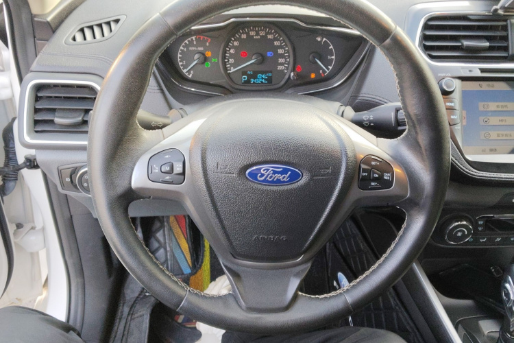 福特 福睿斯 2015款 1.5L 自动时尚型中控内饰13