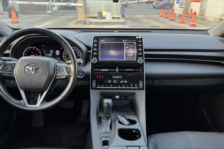 丰田 亚洲龙 2019款 2.0L XLE尊享版 国VI中控内饰7002
