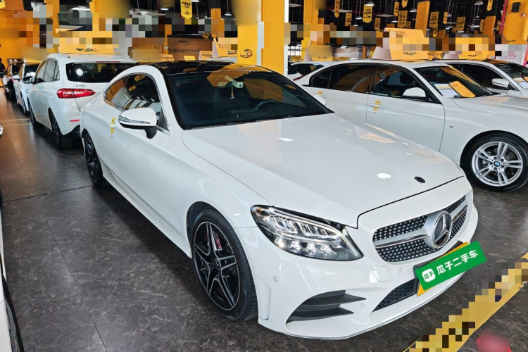 奔驰C级(进口) 2020款 C 260 轿跑车车身外观3