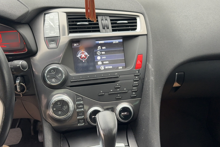 DS 5 2013款 1.6T 雅致版THP160局部细节16