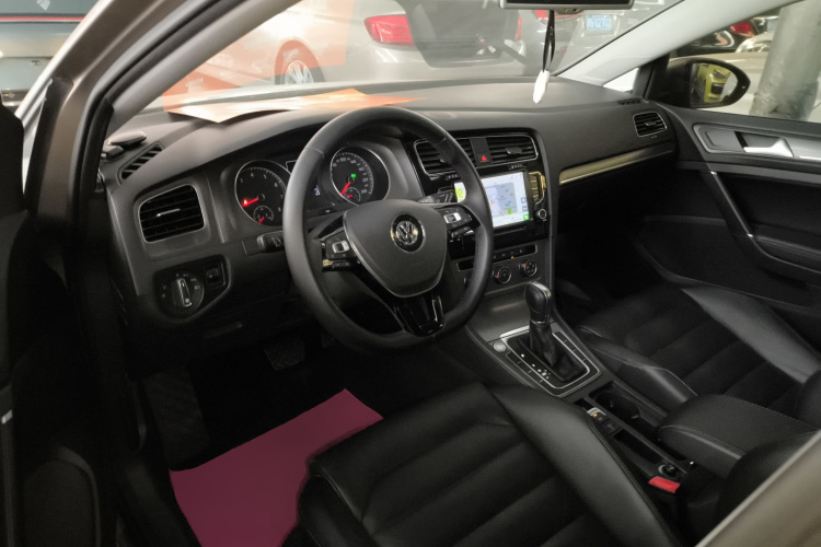 大众 高尔夫 2016款 230TSI 自动豪华型中控内饰12