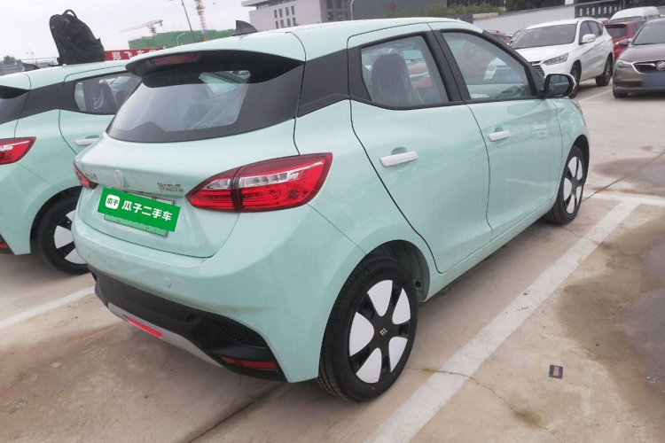 江铃集团新能源 易至EV3 2025款 Plus 330KM舒适型车身外观6005