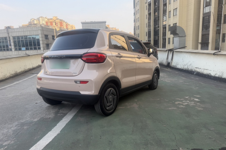 零跑汽车 零跑T03 2023款 200轻享版车身外观6005