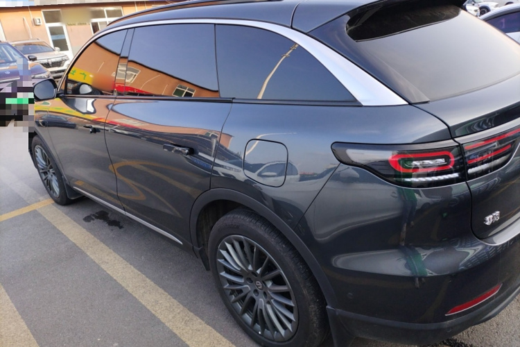 零跑汽车 零跑C11 2024款 增程 300尊享版车身外观4