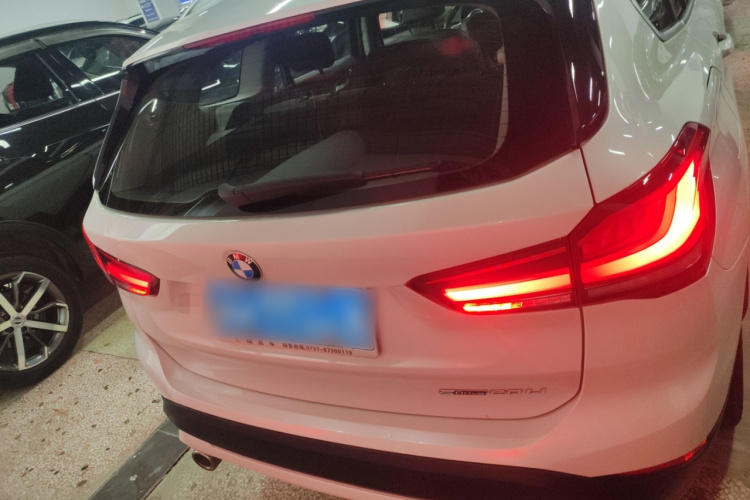 宝马X1 2020款 sDrive20Li 时尚型车身外观6