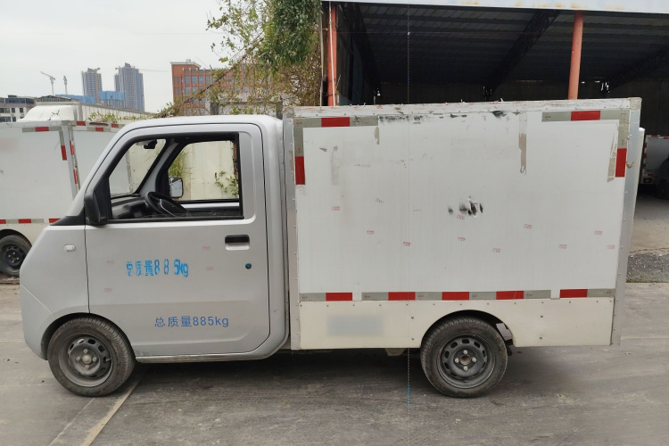 五菱汽车 五菱E10 2023款 舒适型车身外观4