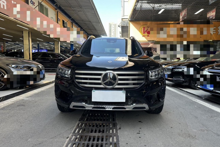 奔驰GLB 2024款 GLB 200 动感型车身外观6004