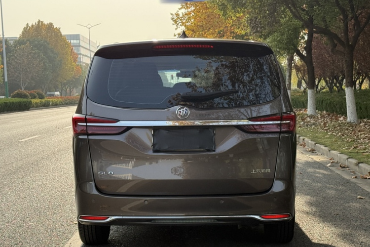别克GL8 2023款 陆上公务舱 智享型车身外观6003