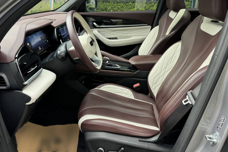 吉利汽车 星越L 2021款 2.0TD DCT EVO两驱尊贵型中控内饰7002