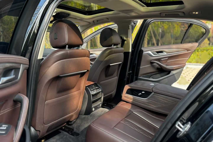宝马5系 2020款 530Li 领先型 豪华套装中控内饰7003