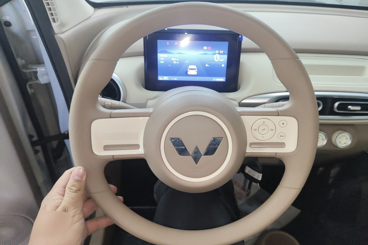 五菱汽车 宏光MINIEV 2025款 四门版 进阶款中控内饰13