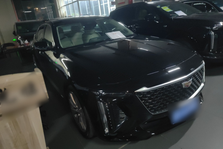 凯迪拉克CT6 2023款 28T 铂金型车身外观3