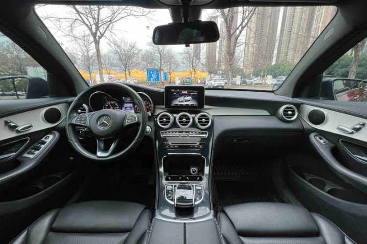 奔驰GLC轿跑 2017款 GLC 200 4MATIC 轿跑SUV中控内饰7002