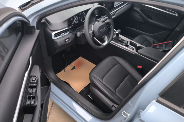 吉利汽车 帝豪 2025款 第4代 1.5L CVT星耀版中控内饰20