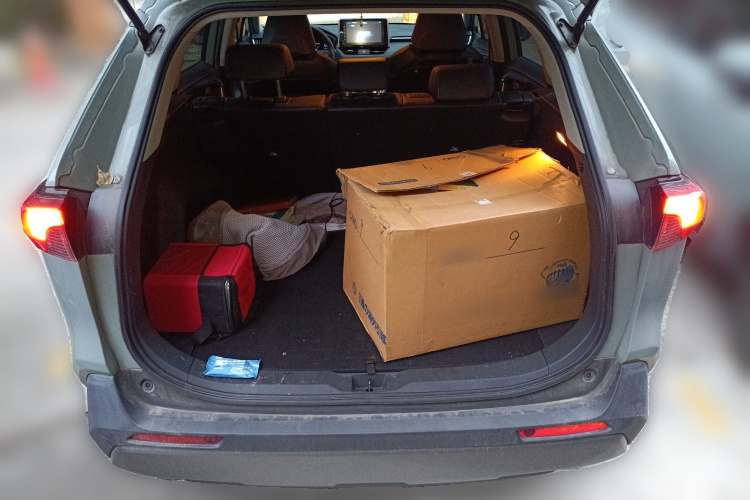 丰田 RAV4荣放 2020款 双擎 2.5L E-CVT四驱精英PLUS版中控内饰23