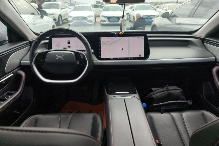 小鹏P7 2021款 480G中控内饰12