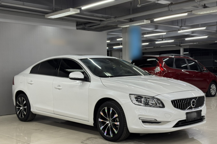 沃尔沃S60 2019款 S60L 改款 T5 智进进阶版车身外观6003