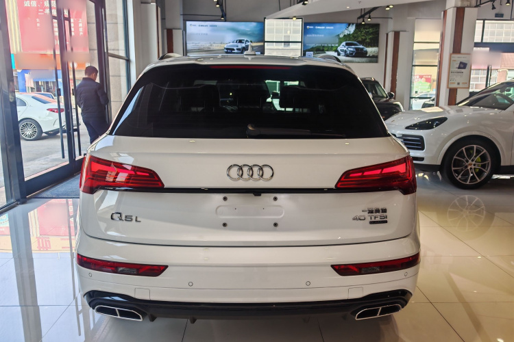 奥迪Q5L 2024款 40 TFSI 豪华动感型车身外观6004