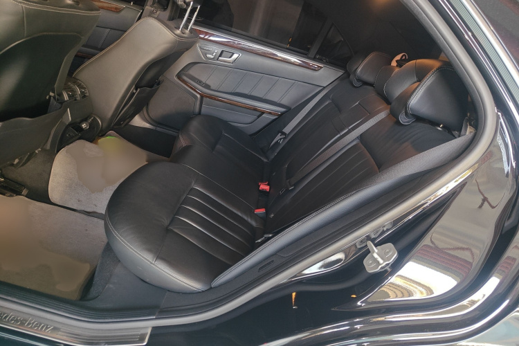 奔驰E级 2014款 E 260 L 豪华型中控内饰7004