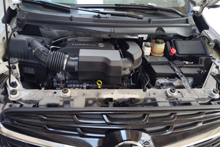 别克GL8 2020款 陆上公务舱 652T 豪华型机舱底盘24