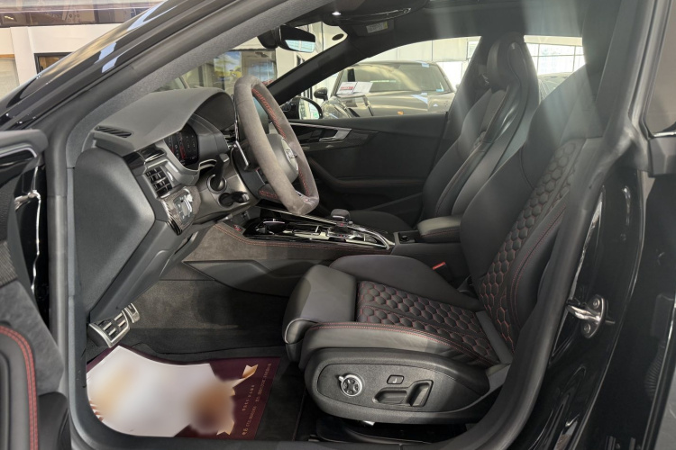 奥迪RS 5 2024款 RS 5 2.9T Sportback 燃擎版中控内饰7005