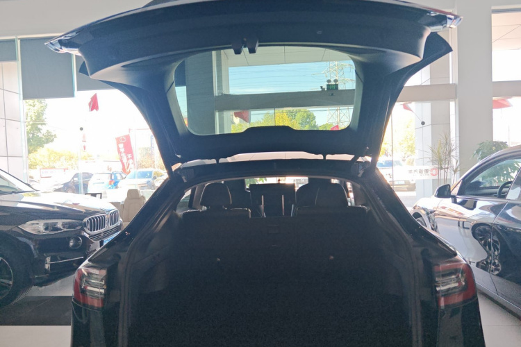 特斯拉 Model Y 2021款 长续航全轮驱动版机舱底盘23