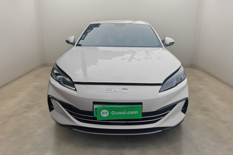 比亚迪 海豹06新能源 2024款 DM-i 80KM尊贵型车身外观2