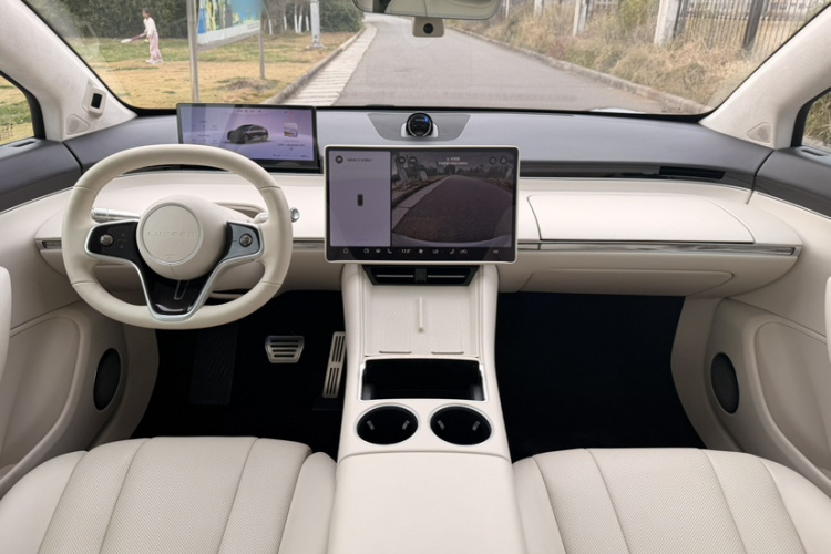 鸿蒙智行 智界R7 2024款 纯电 667km Pro中控内饰7005