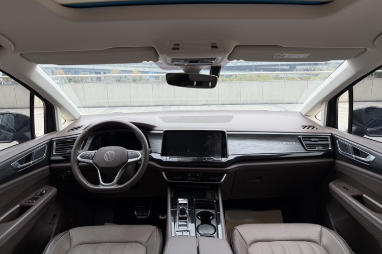 大众 威然 2022款 380TSI 尊驰版中控内饰7004