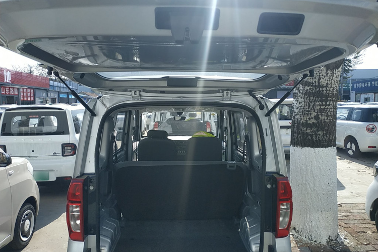 五菱汽车 五菱之光新能源 2025款 305km 进取型局部细节23