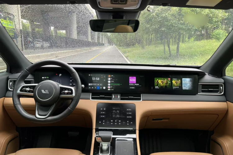 理想汽车 理想ONE 2021款 增程6座版中控内饰7006