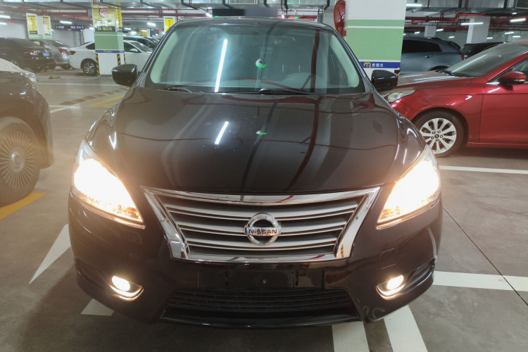 日产 轩逸 2012款 1.6XL 手动豪华版车身外观2