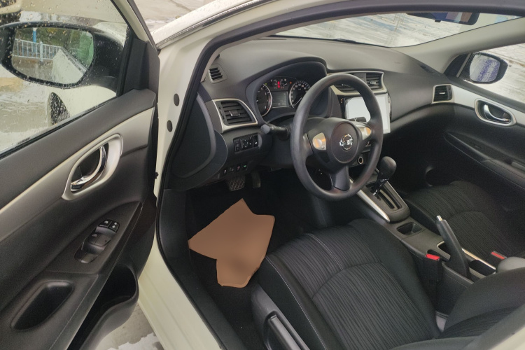 日产 轩逸 2022款 经典 1.6XE CVT舒适版中控内饰20