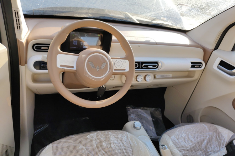 五菱汽车 宏光MINIEV 2024款 第三代 215km 青春版中控内饰7002