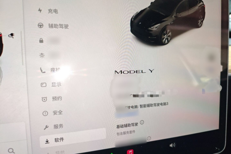 特斯拉 Model Y 2022款 后轮驱动版局部细节14