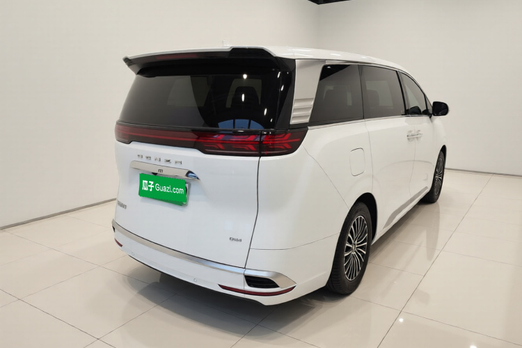 腾势D9 2024款 DM-i 970 豪华型车身外观7