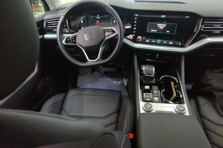 大众 途锐 2021款 3.0TSI 锐享版 曜黑运动套装局部细节13