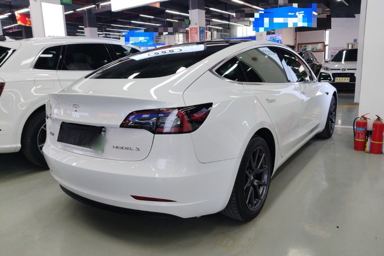 特斯拉 Model 3 2019款 标准续航后驱升级版车身外观6005