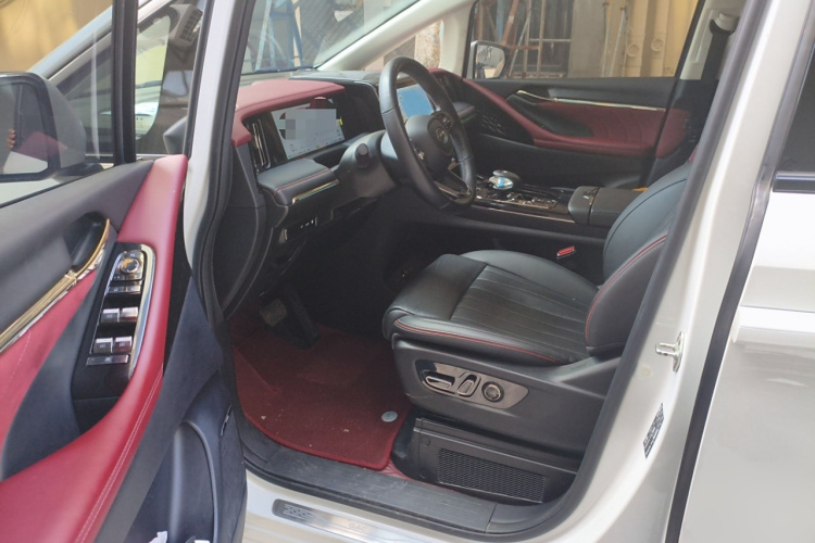 广汽传祺 传祺E9 2023款 E9 MAX中控内饰7003