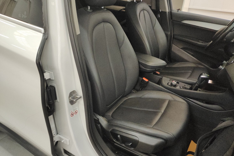 宝马X1 2018款 sDrive20Li 领先型局部细节41