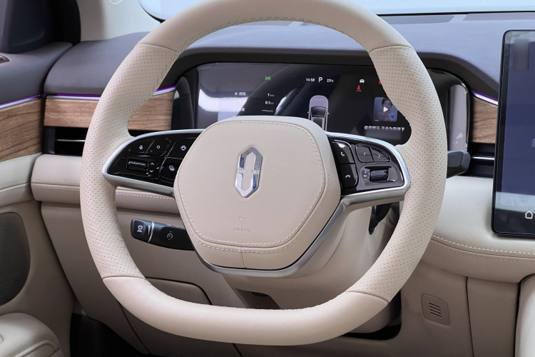 鸿蒙智行 问界M7 2024款 1.5T 智驾四驱Max版 5座局部细节13