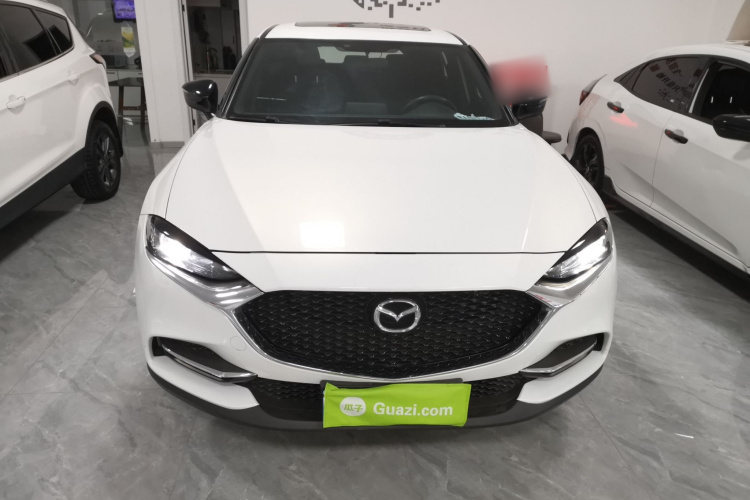 马自达CX-4 2020款 2.0L 自动两驱蓝天探索版车身外观2