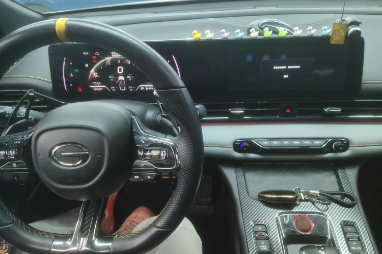 广汽传祺 影豹 2022款 270T DCT J16银河战机版中控内饰7002