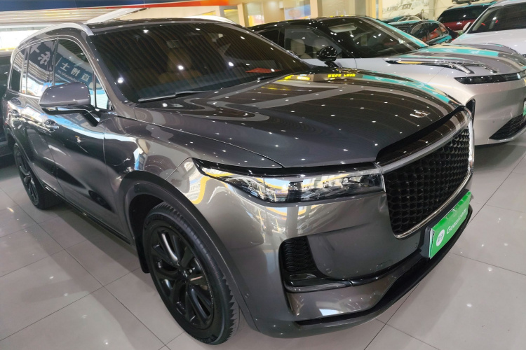 理想汽车 理想ONE 2021款 增程6座版车身外观3