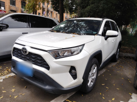 丰田 RAV4荣放 2020款 2.0L CVT两驱都市版