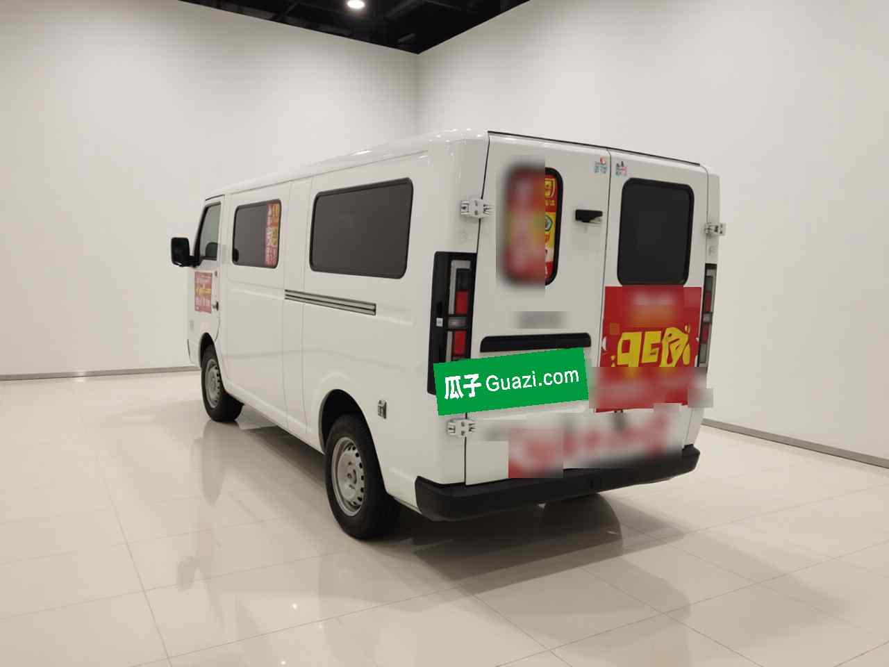 SRM鑫源新能源E3L 2024款 标准型6座客车(3)